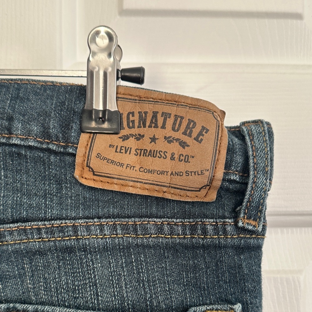 Signature by Levi Strauss Men's Straight Jeans - Dark Blue - 34/32 - Picture 6 of 9